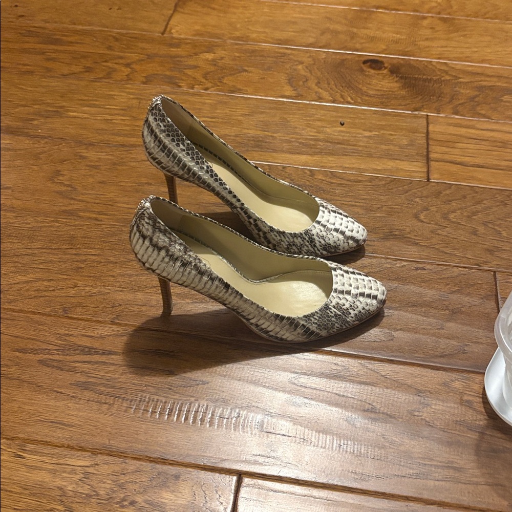 Coach Women's Black and White Patterned Heels - Picture 3 of 4